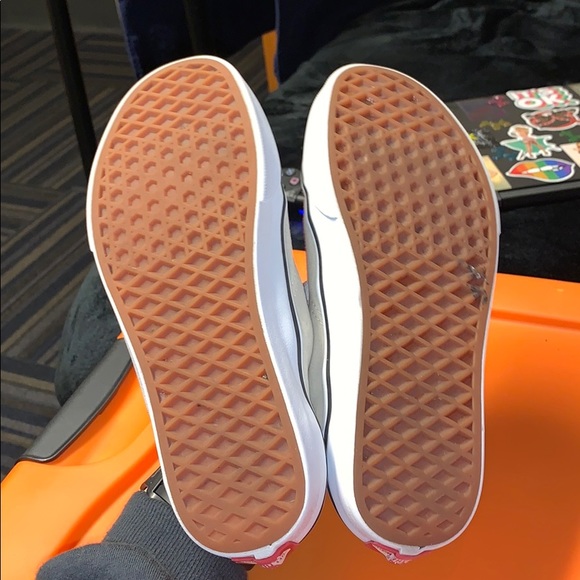 Vans - Picture 7 of 10